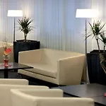 Hotel Austria Trend Salzburg West 4*