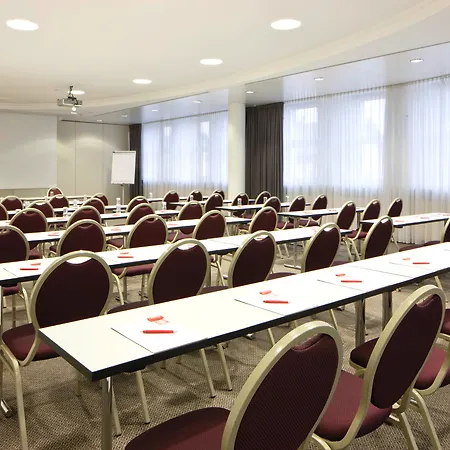 Austria Trend Salzburg West Hotel 4*