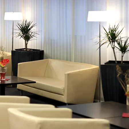 Austria Trend Salzburg West Hotel 4*