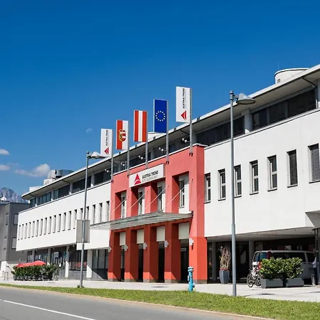 Austria Trend Salzburg West Hotel 4*