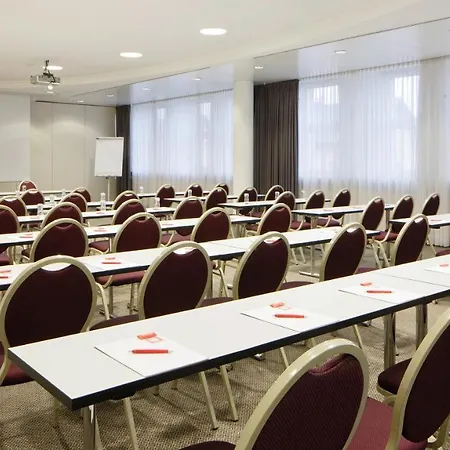 Hotel Austria Trend Salzburg West 4*